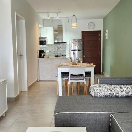 Sandstone Luxury 2 Bedroom Apartment With Lift And Common Pool Flic-en-Flacq Екстериор снимка