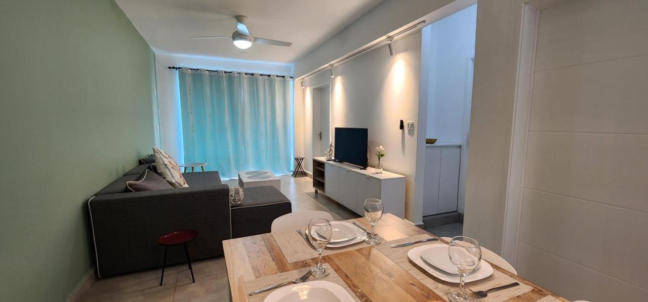 Sandstone Luxury 2 Bedroom Apartment With Lift And Common Pool Flic-en-Flacq Екстериор снимка