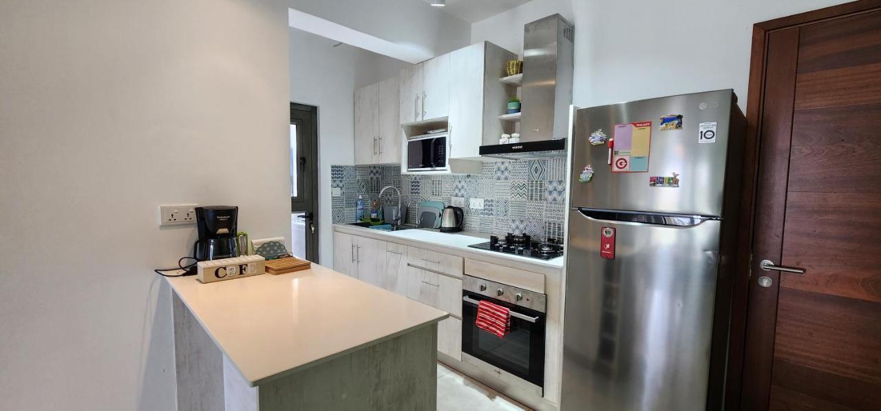 Sandstone Luxury 2 Bedroom Apartment With Lift And Common Pool Flic-en-Flacq Екстериор снимка