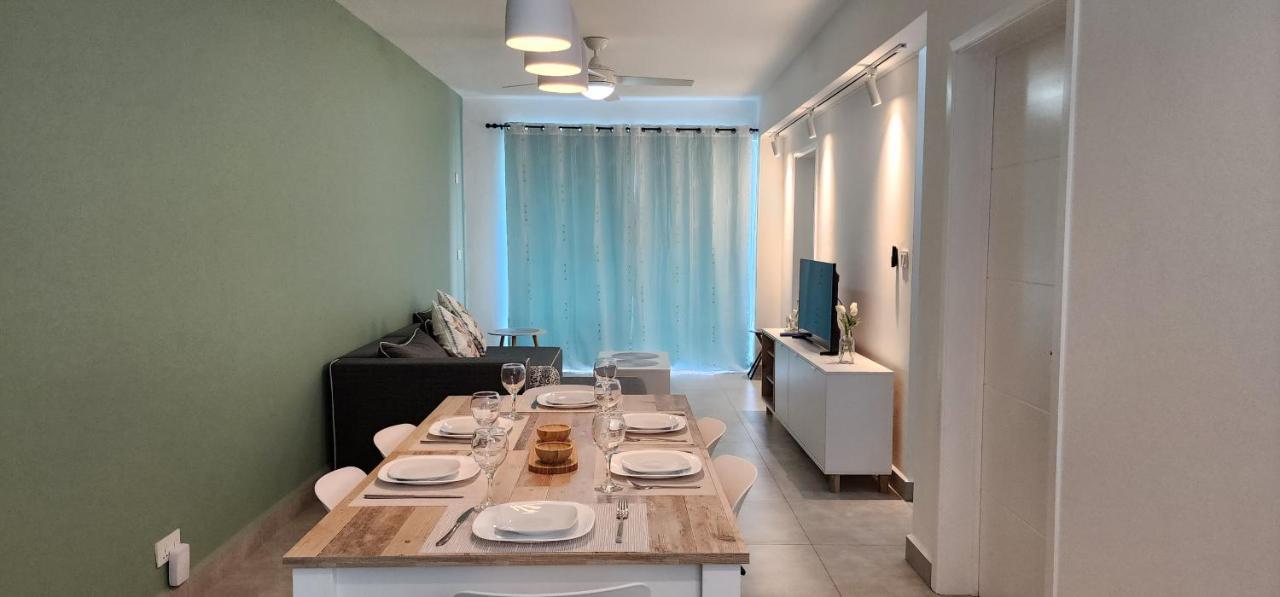 Sandstone Luxury 2 Bedroom Apartment With Lift And Common Pool Flic-en-Flacq Екстериор снимка
